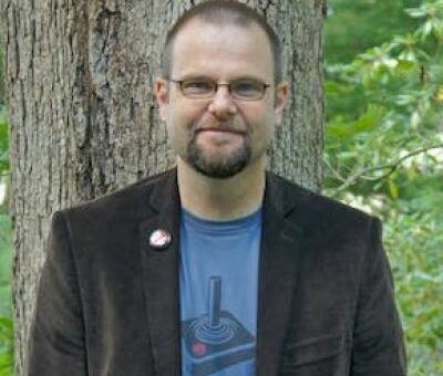 Alan Gratz