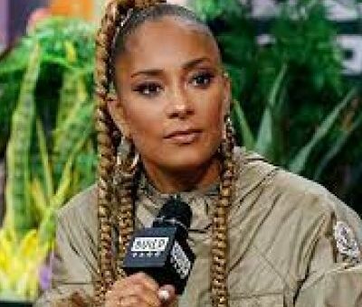 Amanda Seales