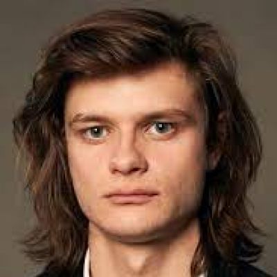 Charlie Tahan