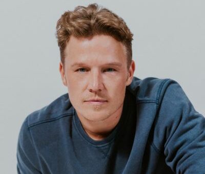 Christopher Egan