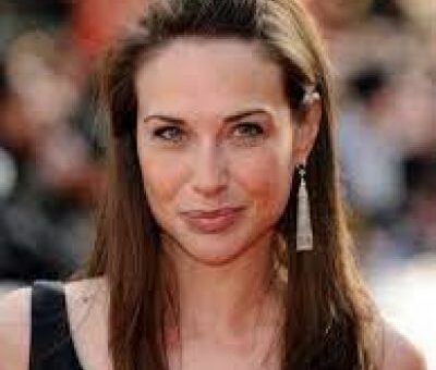 Claire Forlani