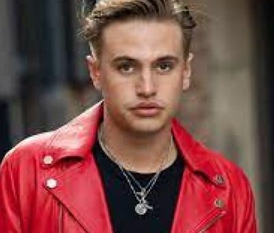 Daniel Mickelson