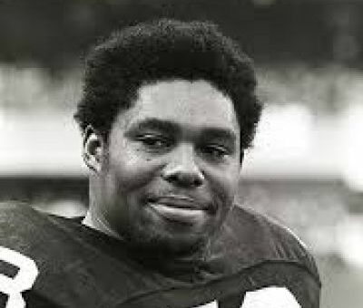 Dwight White