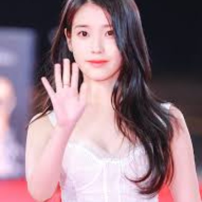 IU