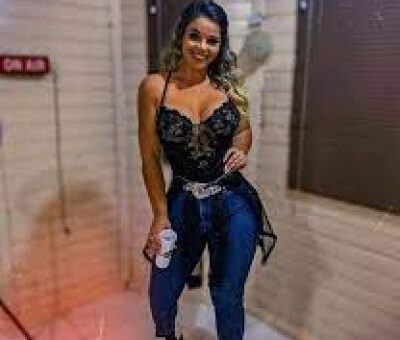 Isa Camargo