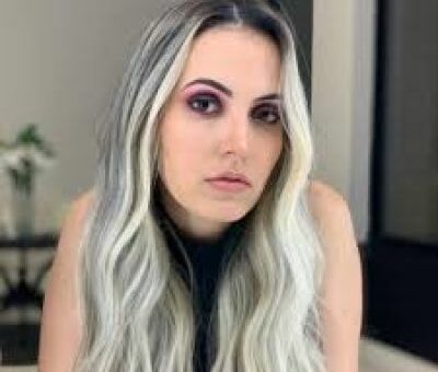 Iza Melo
