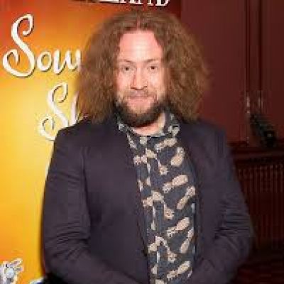 Justin Lee Collins