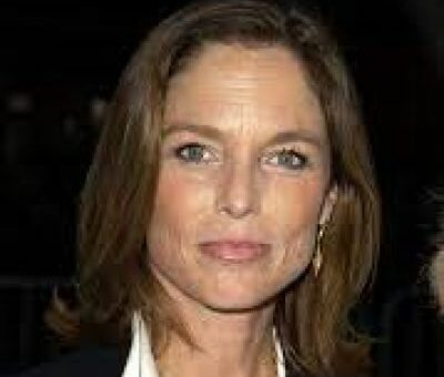 Kelly Curtis