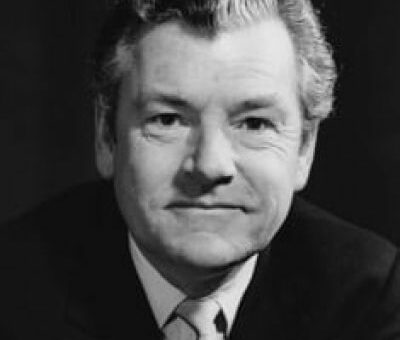 Kenneth More