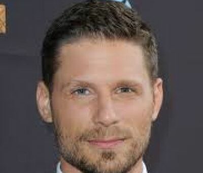 Matt Lauria