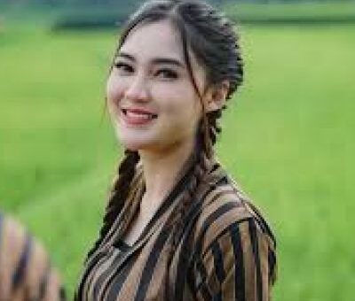 Nella Kharisma
