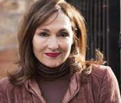 Nora Dunn