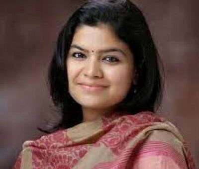 Poonam Mahajan