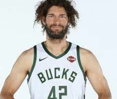 Robin Lopez