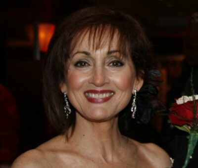 Robin Strasser