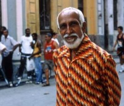 Rubén González
