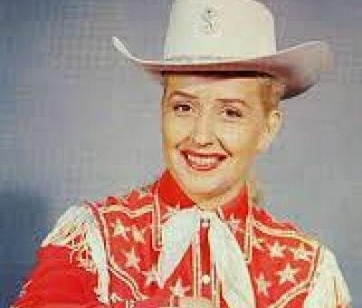 Sally Starr
