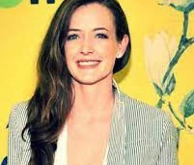 Stephanie Allynne