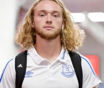 Tom Davies