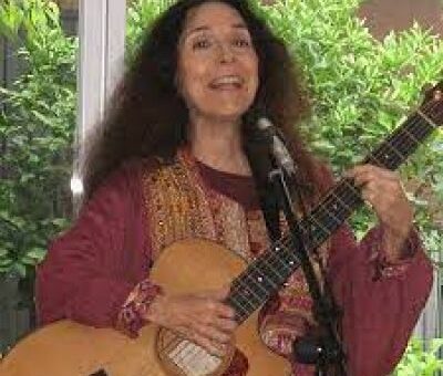Alicia Bay Laurel