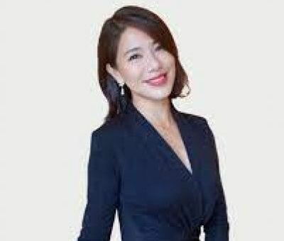 Belinda Lee (host)