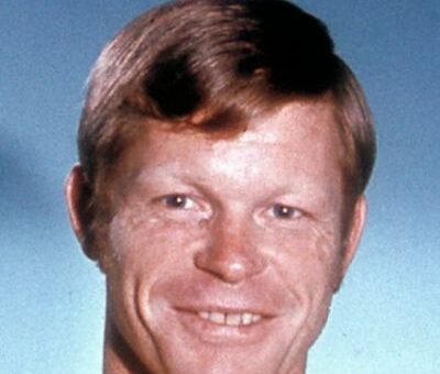 Dennis Hextall