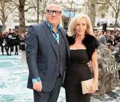 Elaine Winstone