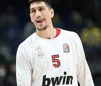 Giannoulis Larentzakis