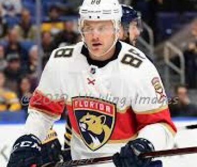 Jamie McGinn