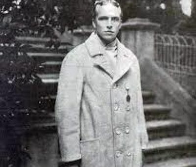 Kenneth Powell