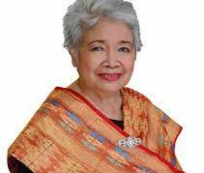 Leonor Briones
