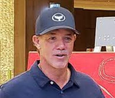 Robert Wyland