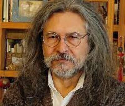 Roberto G. Fernández
