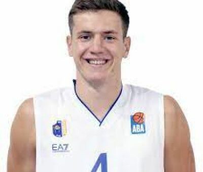 Strahinja Mićović