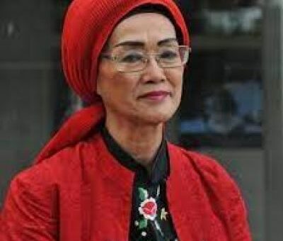 Trisutji Kamal