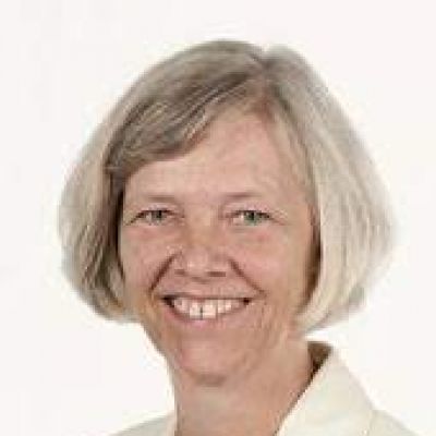 Ulla Sandbæk