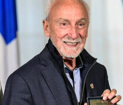 Yvon Deschamps
