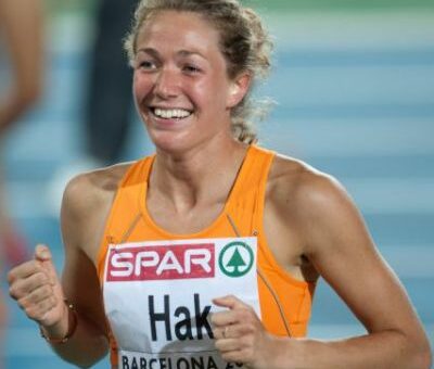Yvonne Hak