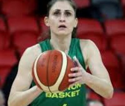 Zsofia Fegyverneky