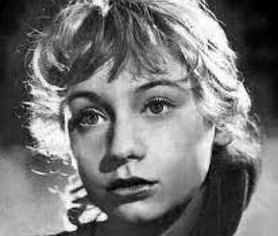 Evelyne Ker