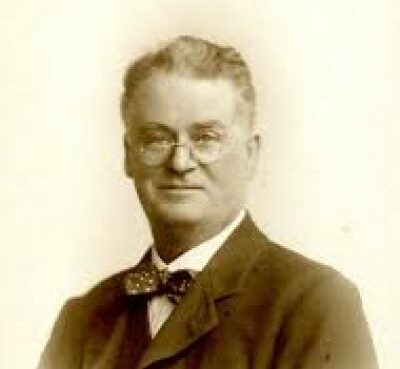 W. L. Warren