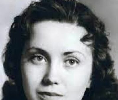 Yelena Dobronravova