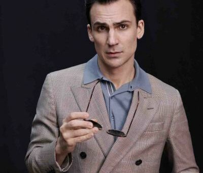 Henry Lloyd-Hughes