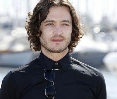 Alexander Vlahos
