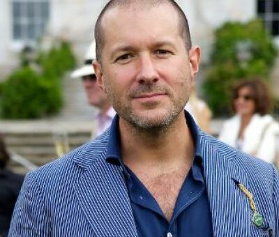 Jony-Ive