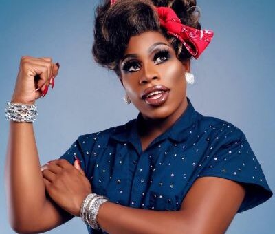 Monet X Change