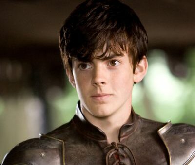 Skandar Keynes