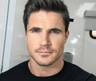 Robert Amell V