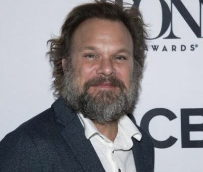 Norbert Leo Butz