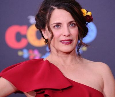 Alanna Ubach